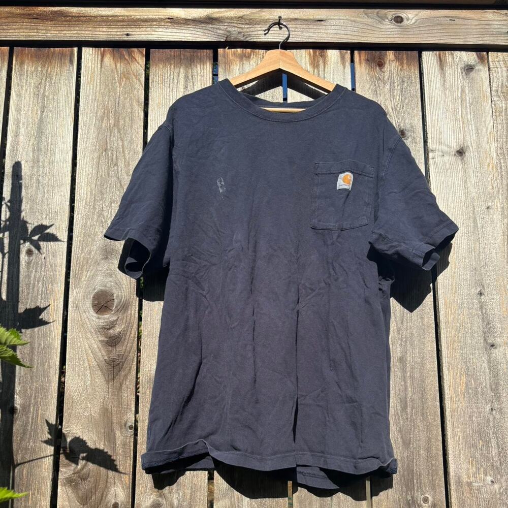 Dark blue carhartt tshirt